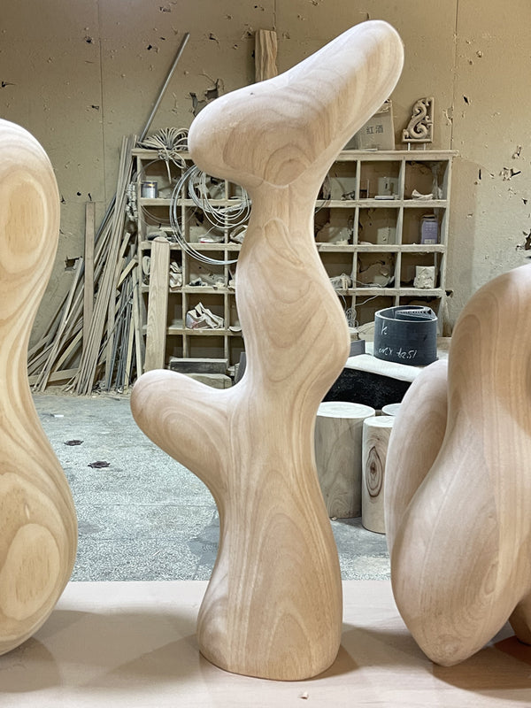 Vintage Black Sculpture Glossy Finish