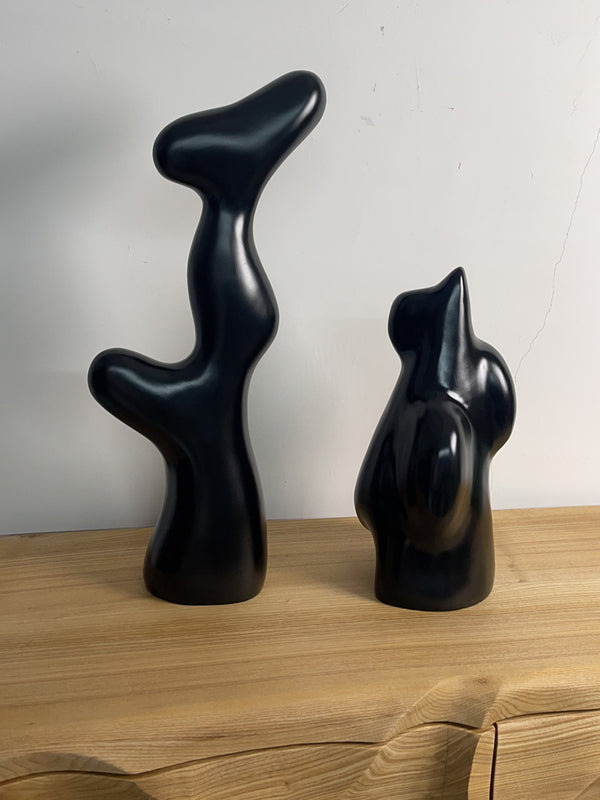 Vintage Black Sculpture Glossy Finish